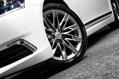 2013 Lexus LS 460 - Thumbnail