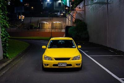 1999 Toyota Altezza - Thumbnail