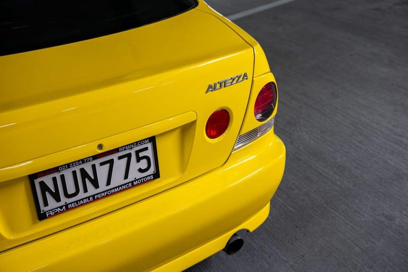 1999 Toyota Altezza