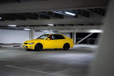 1999 Toyota Altezza - Thumbnail