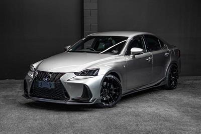 2017 Lexus IS 350 - Thumbnail