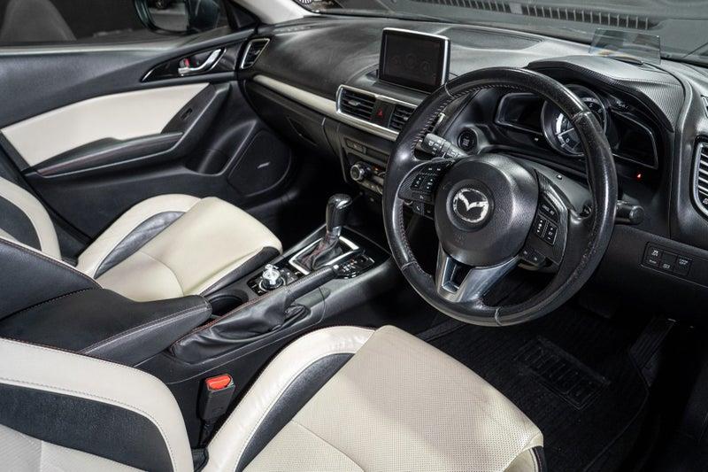 2013 Mazda Axela