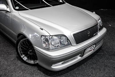 2001 Toyota Crown - Thumbnail