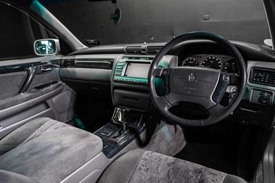 2001 Toyota Crown - Thumbnail