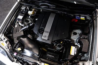 2001 Toyota Crown - Thumbnail