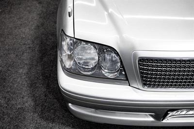 2001 Toyota Crown - Thumbnail