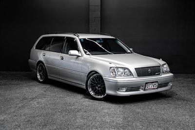 2001 Toyota Crown - Thumbnail