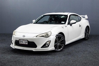 2012 Toyota 86 - Thumbnail
