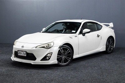 2012 Toyota 86 - Thumbnail