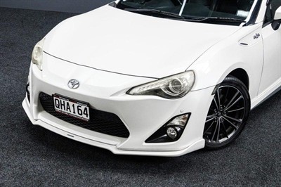 2012 Toyota 86 - Thumbnail