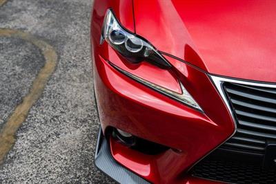 2013 Lexus IS 300h - Thumbnail
