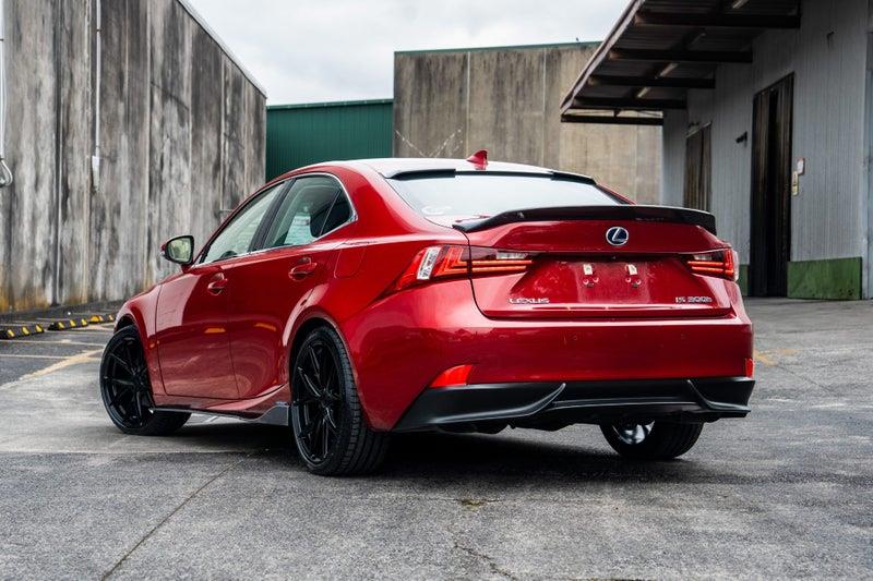 2013 Lexus IS 300h