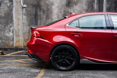 2013 Lexus IS 300h - Thumbnail