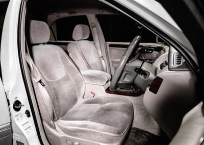 2000 Toyota Crown - Thumbnail