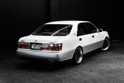 2000 Toyota Crown - Thumbnail