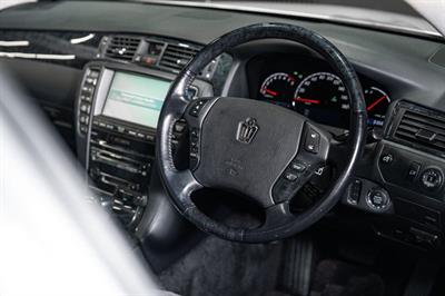 2004 Toyota Crown - Thumbnail