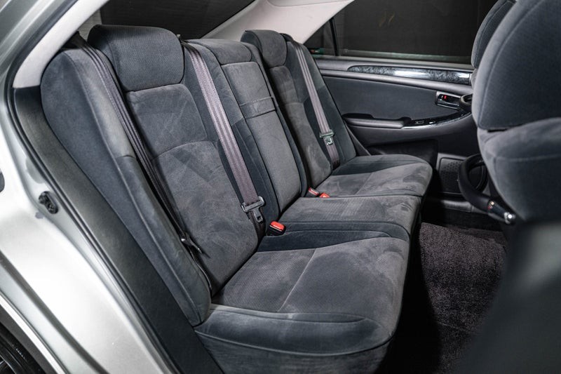 2004 Toyota Crown