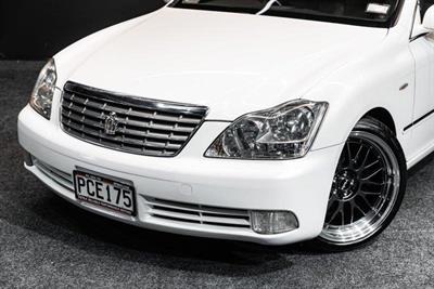 2007 Toyota Crown - Thumbnail