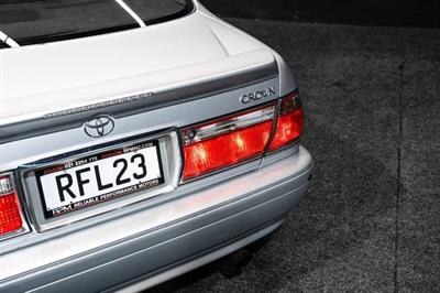 1999 Toyota Crown - Thumbnail