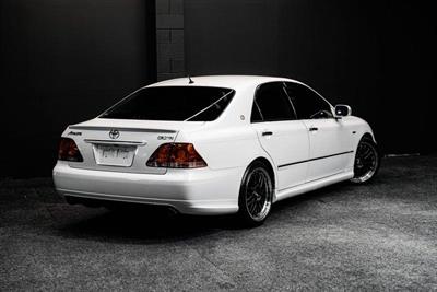 2004 Toyota Crown - Thumbnail
