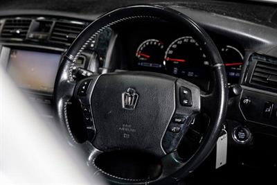 2004 Toyota Crown - Thumbnail