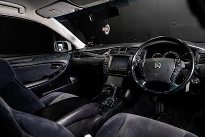 2004 Toyota Crown - Thumbnail