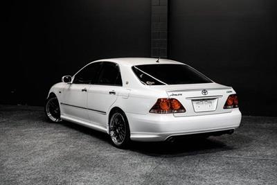 2004 Toyota Crown - Thumbnail