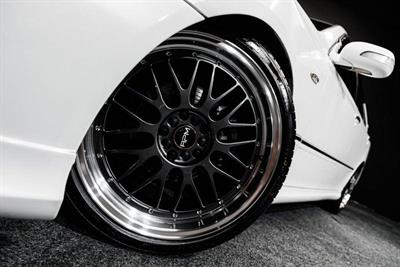 2004 Toyota Crown - Thumbnail