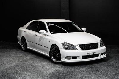 2004 Toyota Crown - Thumbnail