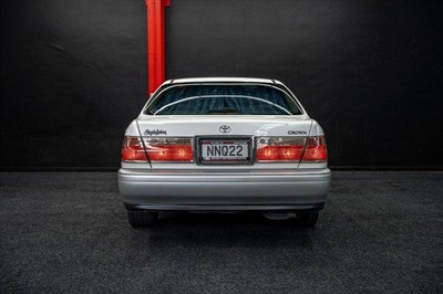 1999 Toyota Crown - Thumbnail
