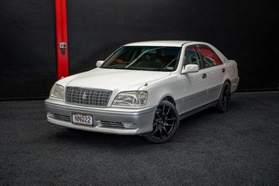 1999 Toyota Crown - Thumbnail