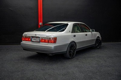 1999 Toyota Crown - Thumbnail