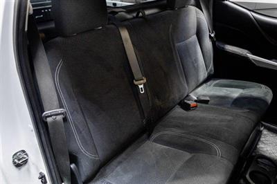 2016 Nissan Navara - Thumbnail