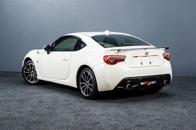 2017 Toyota 86 - Thumbnail