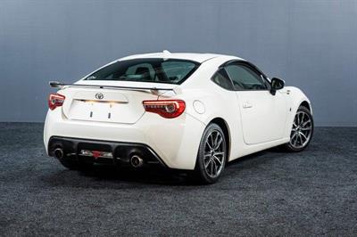2017 Toyota 86 - Thumbnail
