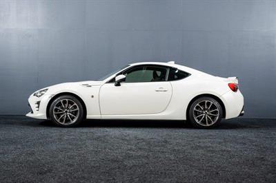 2017 Toyota 86 - Thumbnail