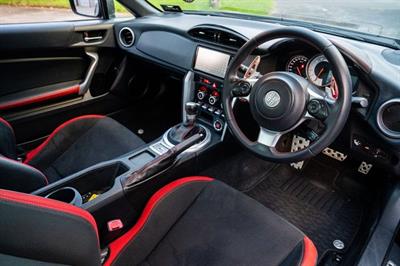 2016 Toyota 86 - Thumbnail
