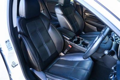 2015 Holden Commodore - Thumbnail