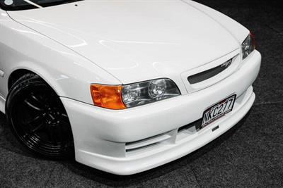 1998 Toyota Chaser - Thumbnail
