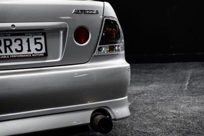 1999 Toyota Altezza - Thumbnail