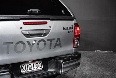 2017 Toyota Hilux - Thumbnail