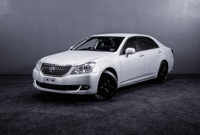 2013 Toyota Crown