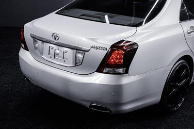 2013 Toyota Crown - Thumbnail