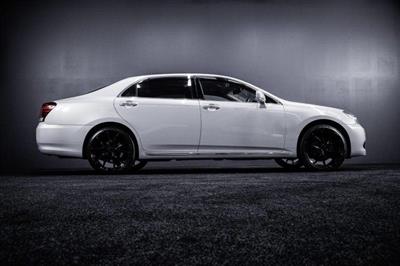 2013 Toyota Crown - Thumbnail