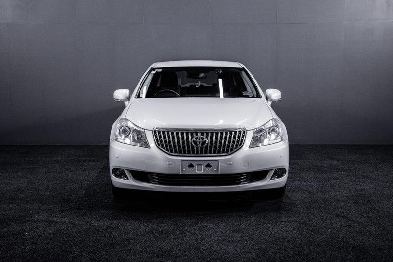 2013 Toyota Crown
