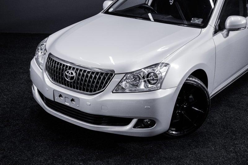 2013 Toyota Crown