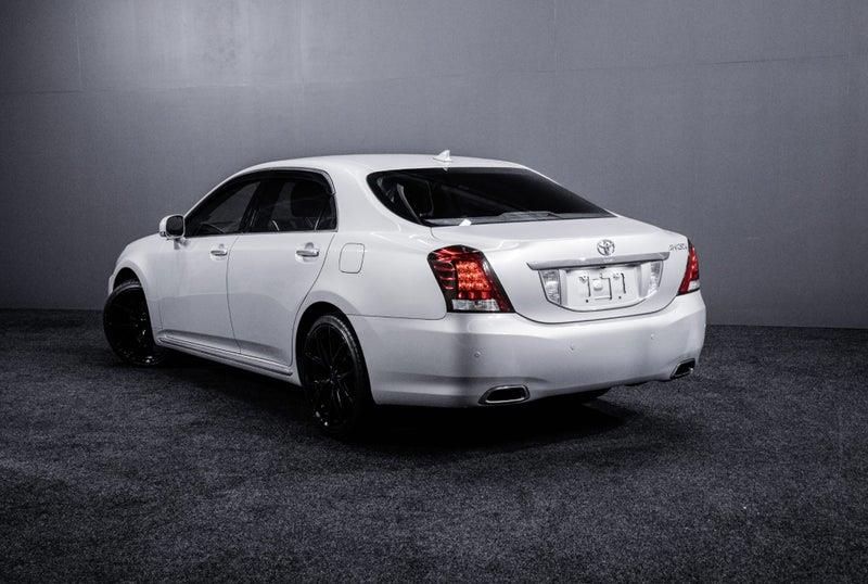 2013 Toyota Crown