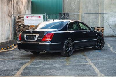 2005 Toyota Crown - Thumbnail
