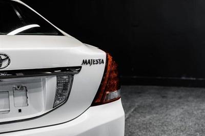 2012 Toyota Crown - Thumbnail