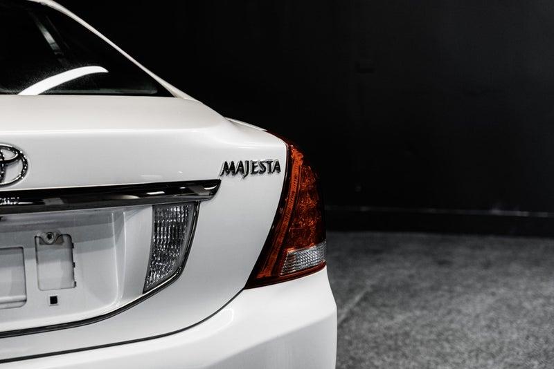 2012 Toyota Crown